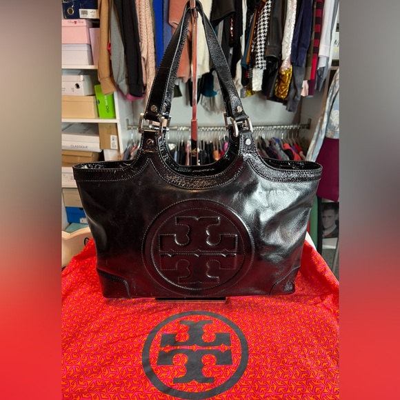 Tory Burch Handbags - Tory Burch black bag